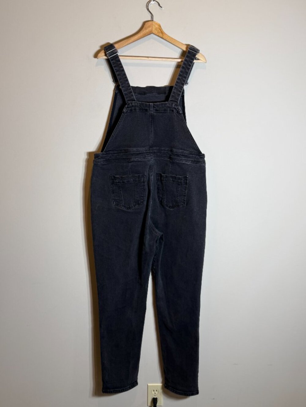 Boden Girlfriend Dungarees Overalls Women's 12 Washed Black Denim Boho Festival - Picture 3 of 16